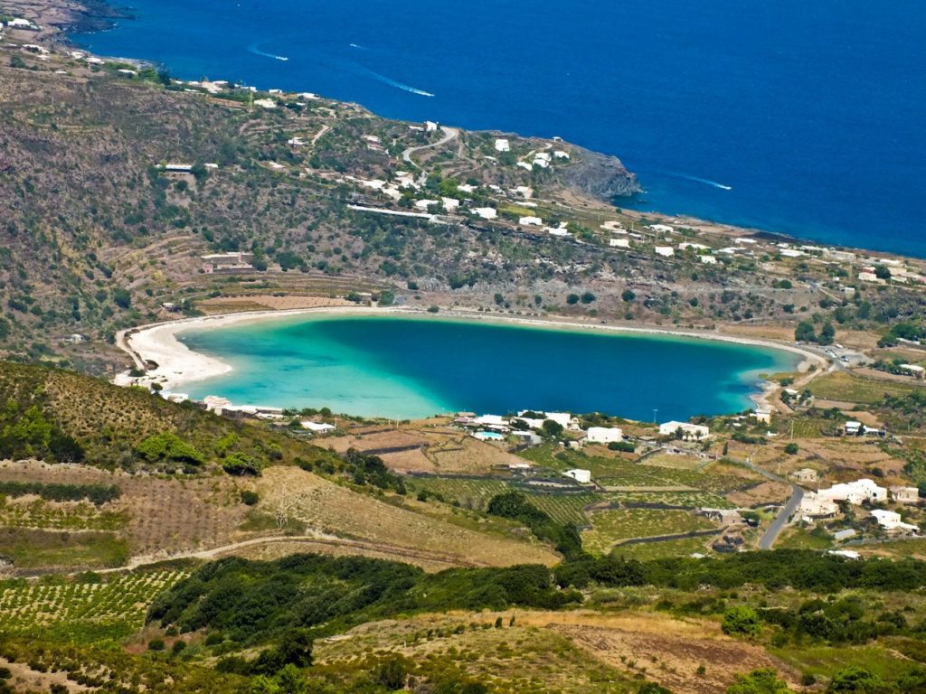 Ostrov Pantelleria leží blíže Tunisku, než Sicílii 